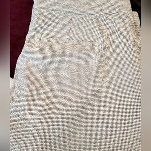 NWT Banana Republic Ladies Tweed Shorts Sz 14